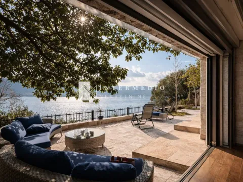 Prodaja, četvorosoban stan, 106m², Centar, Herceg Novi - image 4
