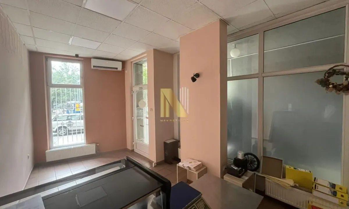 Prodaja, poslovni prostor, 44m², Grbavica, Novi Sad Sve Podlokacije
