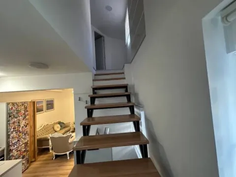 Izdavanje, trosoban stan, 57m², Senjak, Beograd - image 11