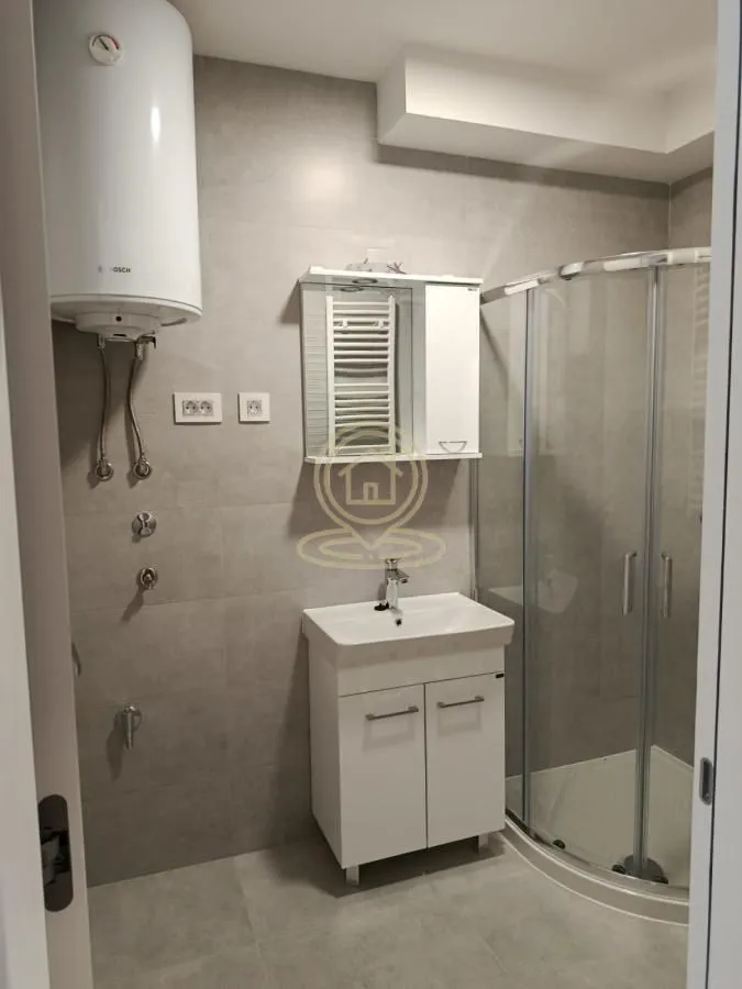 Izdavanje, jednosoban stan, 42m², Podbara, Novi Sad Sve Podlokacije