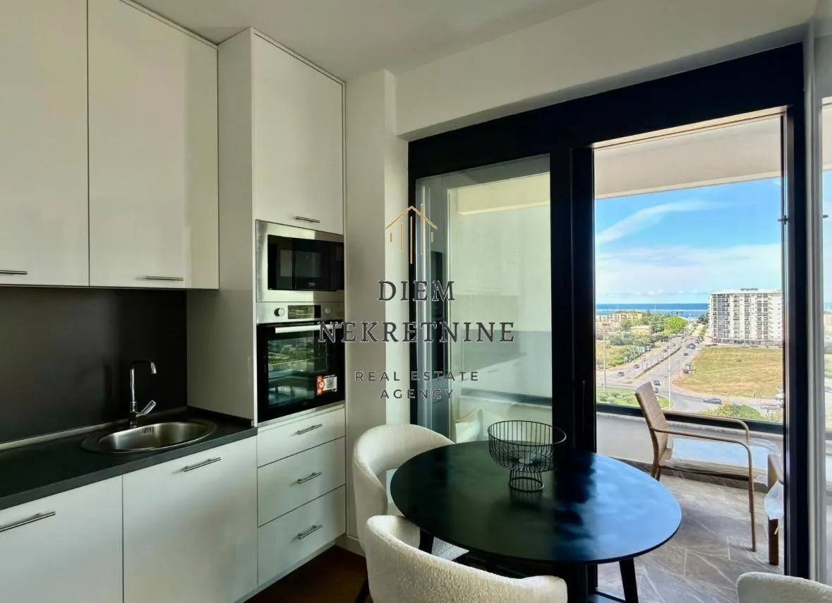 Rent, one bedroom apartment, 49m², Centar, Bar