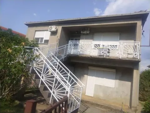 Rent, house, 100m², Zagorič, Podgorica - image 2