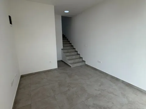 Sale, office space, 57m², Zabjelo, Podgorica - image 5