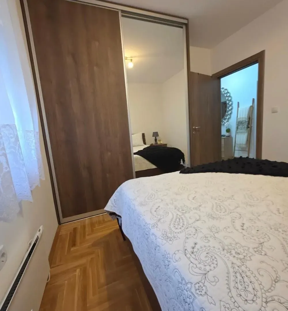 Prodaja, trosoban stan, 56m², Zemun Sve Podlokacije, Beograd