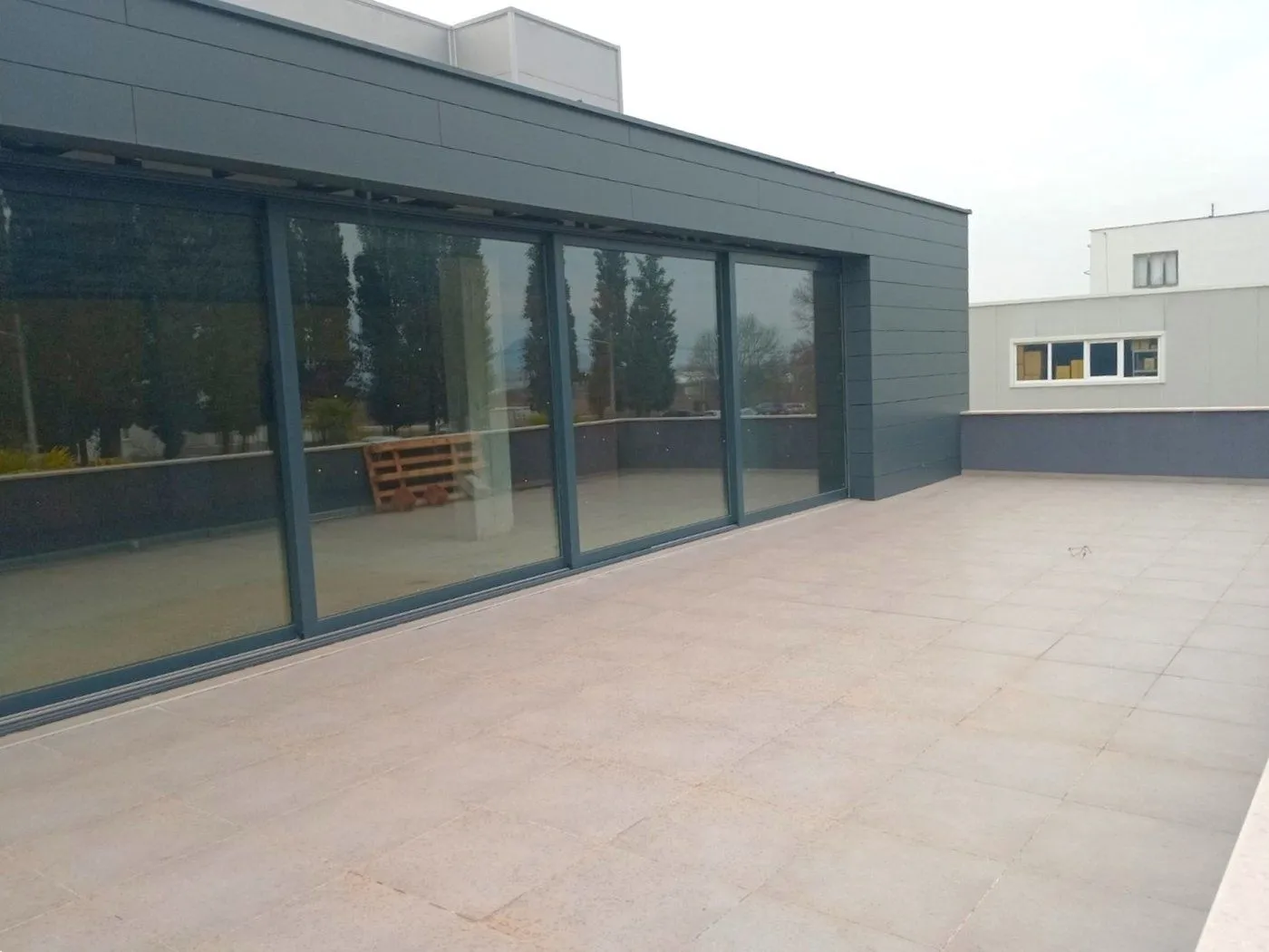 Rent, office space, 500m², Spuž, Danilovgrad
