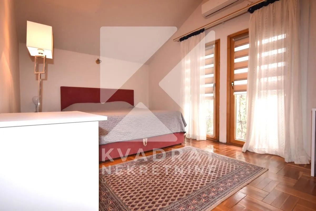 Rent, house, 300m², Ibričevina, Podgorica