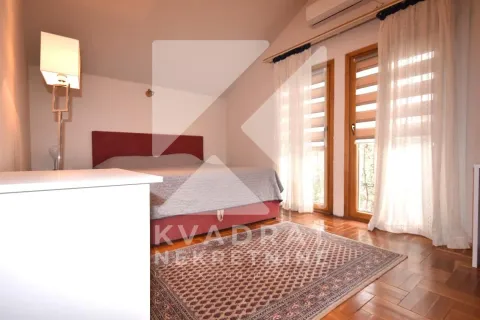 Rent, house, 300m², Ibričevina, Podgorica - image 11
