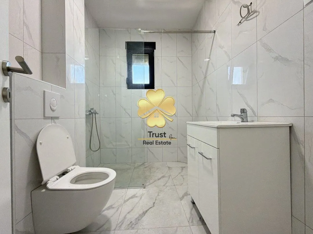 Izdavanje, dvosoban stan, 60m², 1 maj, Podgorica