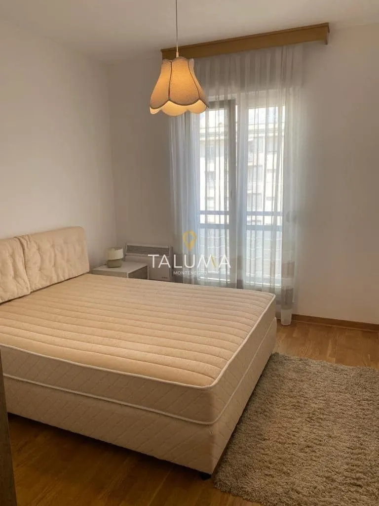 Izdavanje, jednosoban stan, 53m², City Kvart, Podgorica