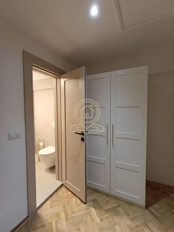 Izdavanje, trosoban stan, 100m², Stari Grad, Beograd