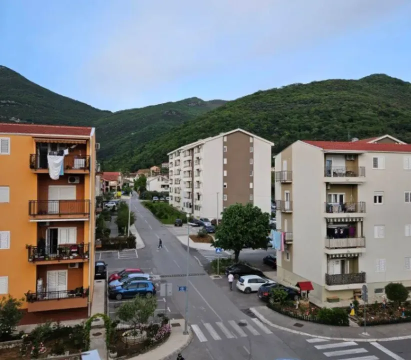Rent, one bedroom apartment, 55m², Seljanovo, Tivat