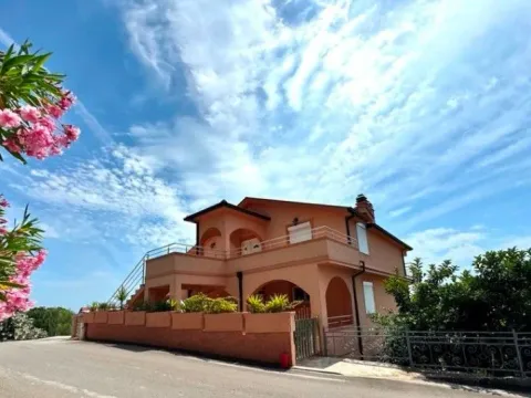 Prodaja, kuća, 330m², Podi, Herceg Novi