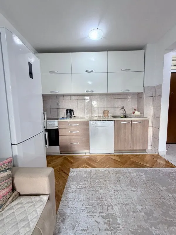 Rent, one bedroom apartment, 38m², Stari Aerodrom, Podgorica