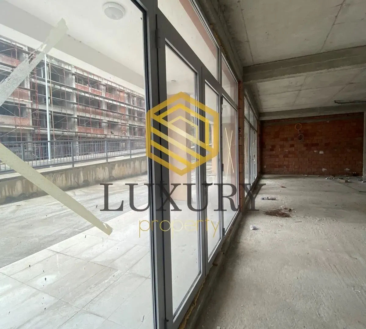 Izdavanje, poslovni prostor, 190m², Ljubović, Podgorica