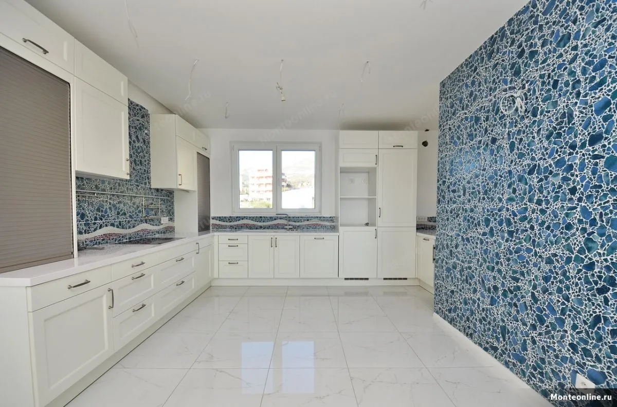 Sale, two bedroom apartment, 131m², Bečići, Budva