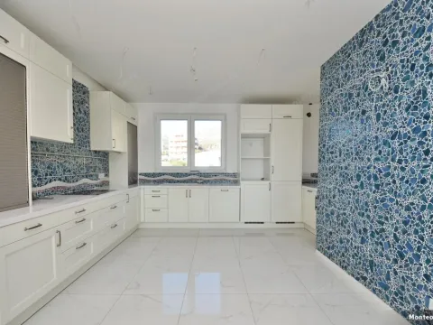 Prodaja, dvosoban stan, 131m², Bečići, Budva - image 12