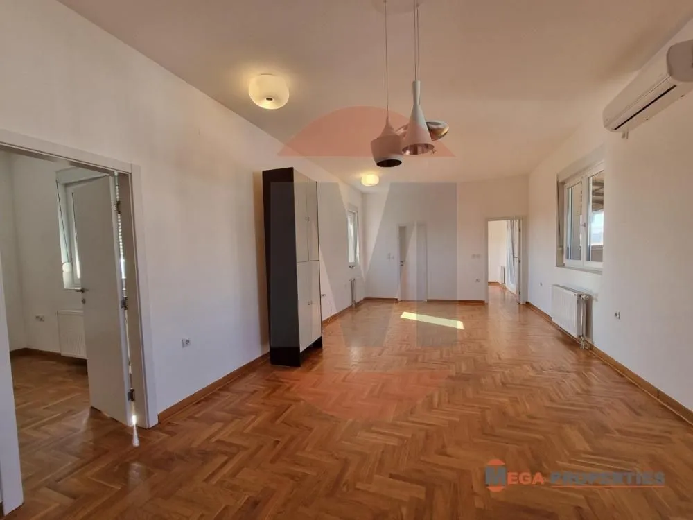 Izdavanje, trosoban stan, 93m², Lipov Lad, Zvezdara Sve Podlokacije