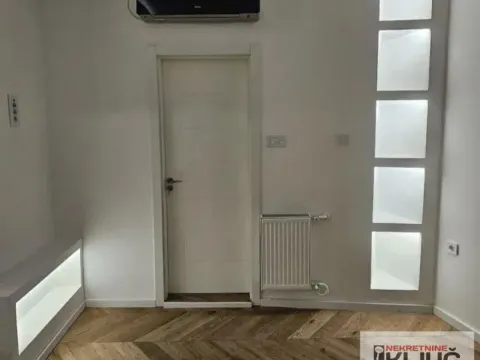 Prodaja, jednosoban stan, 21m², Centar, Novi Sad - image 10
