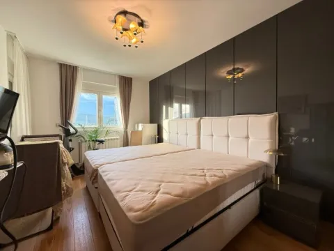 Sale, two bedroom apartment, 77m², New City, Podgorica - image 11