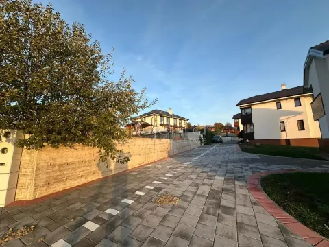 Prodaja, stan, 49m², Zlatibor, Srbija - image 2