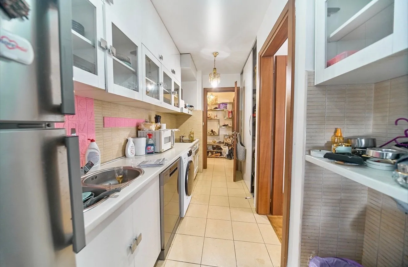 Prodaja, trosoban stan, 120m², Tološka šuma, Podgorica