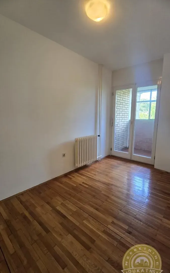 Izdavanje, dvosoban stan, 66m², Banatić, Novi Sad Sve Podlokacije