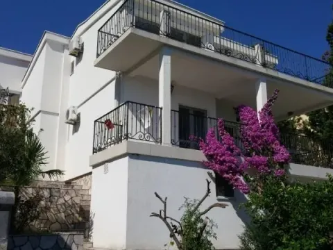 Prodaja, kuća, 176m², Bar, Crna Gora