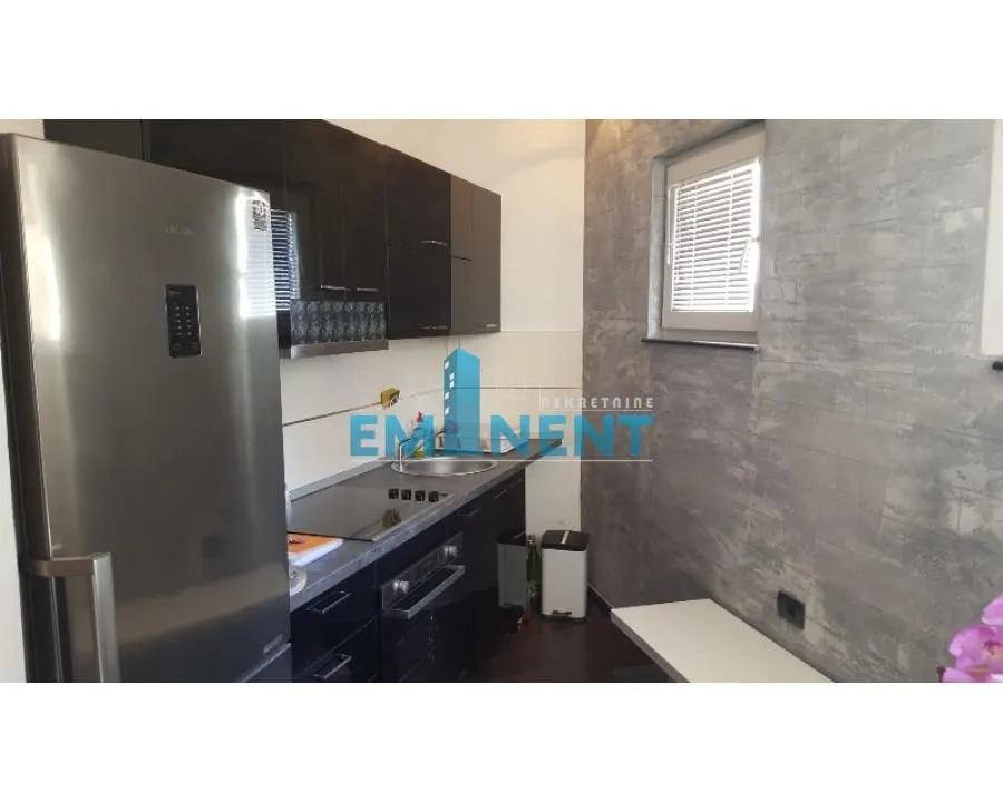 Izdavanje, dvosoban stan, 55m², Lekino Brdo, Voždovac Sve Podlokacije