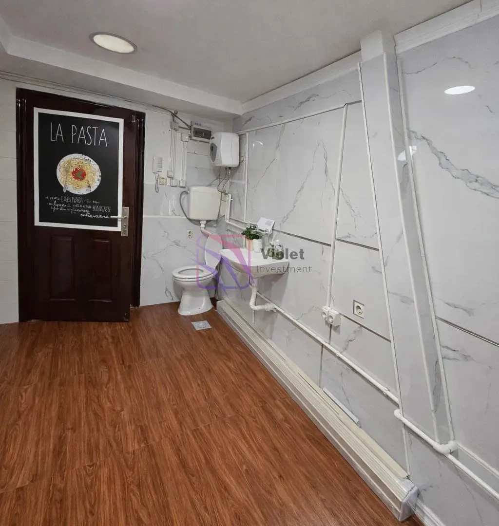 Izdavanje, poslovni prostor, 15m², Centar, Podgorica