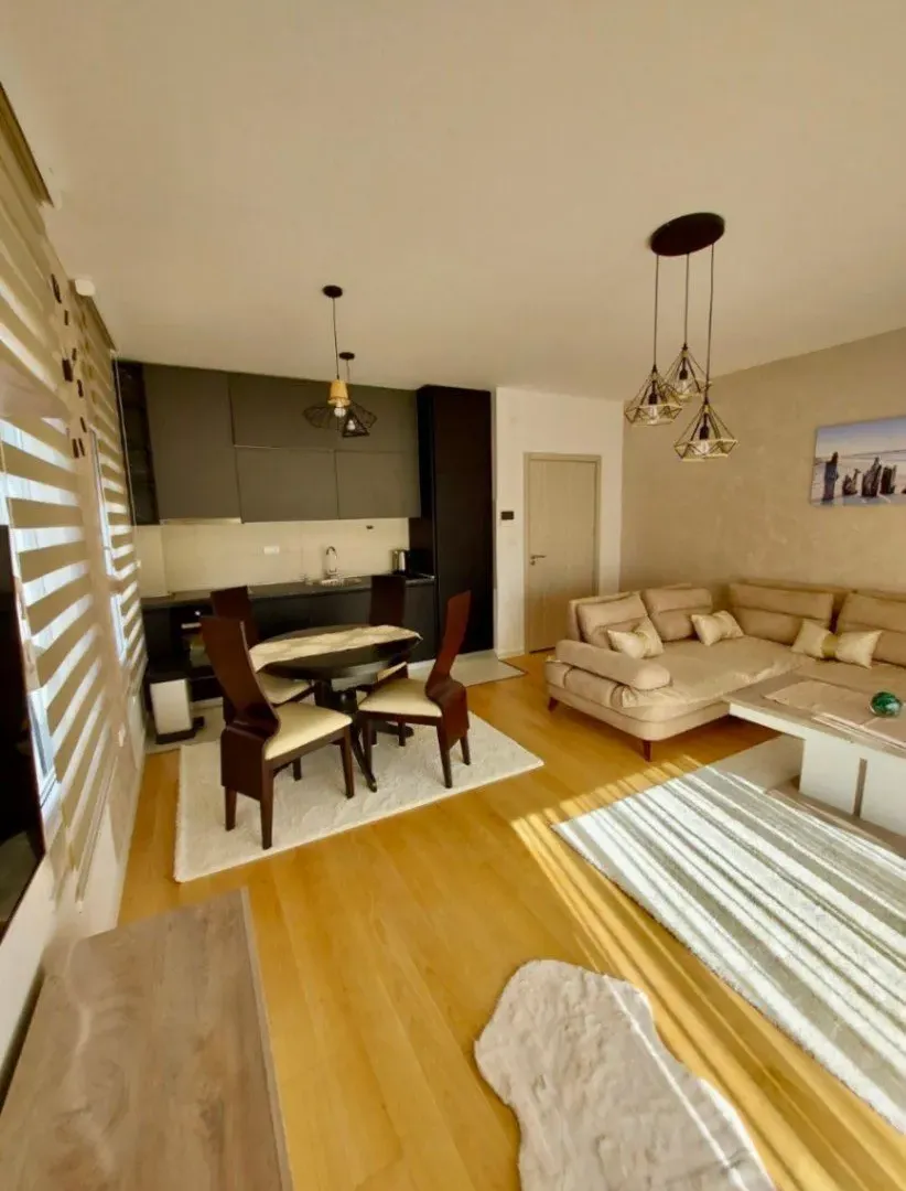 Izdavanje, dvosoban stan, 750m², Cvijetin Brijeg, Podgorica