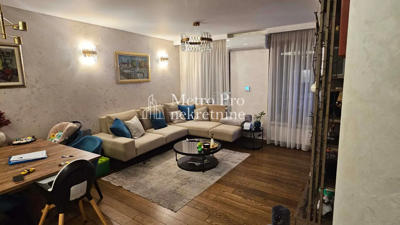 Sale, four bedroom apartment, 110m², Vračar Sve Podlokacije, Beograd