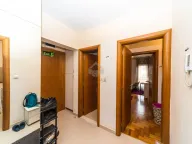 Prodaja, dvosoban stan, 69m², Pobrežje, Podgorica - image 10