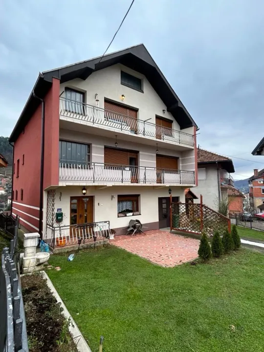 Sale, house, 348m², Centar, Bijelo Polje