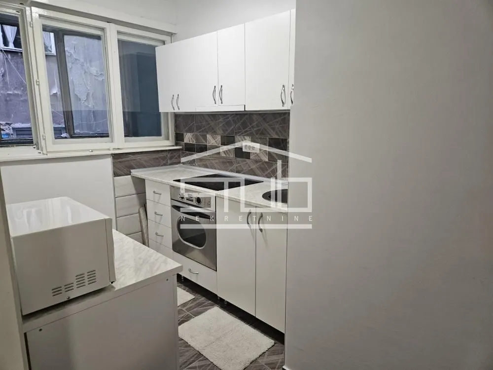 Rent, four bedroom apartment, 94m², Palilula Sve Podlokacije, Beograd