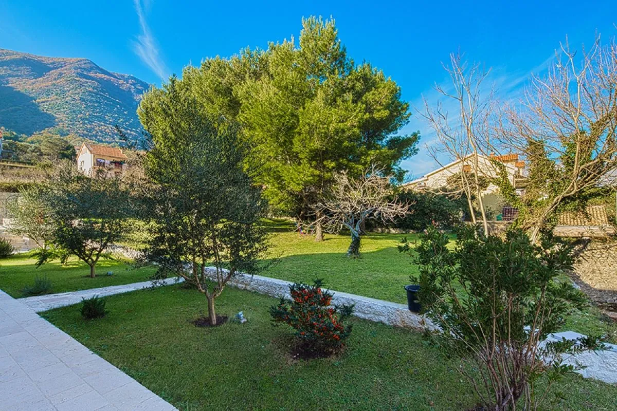 Sale, house, 497m², Prčanj, Kotor