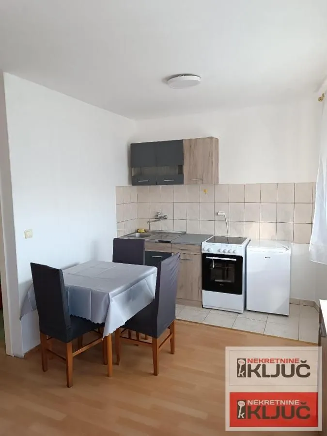 Izdavanje, garsonjera, 30m², Adice, Novi Sad Sve Podlokacije