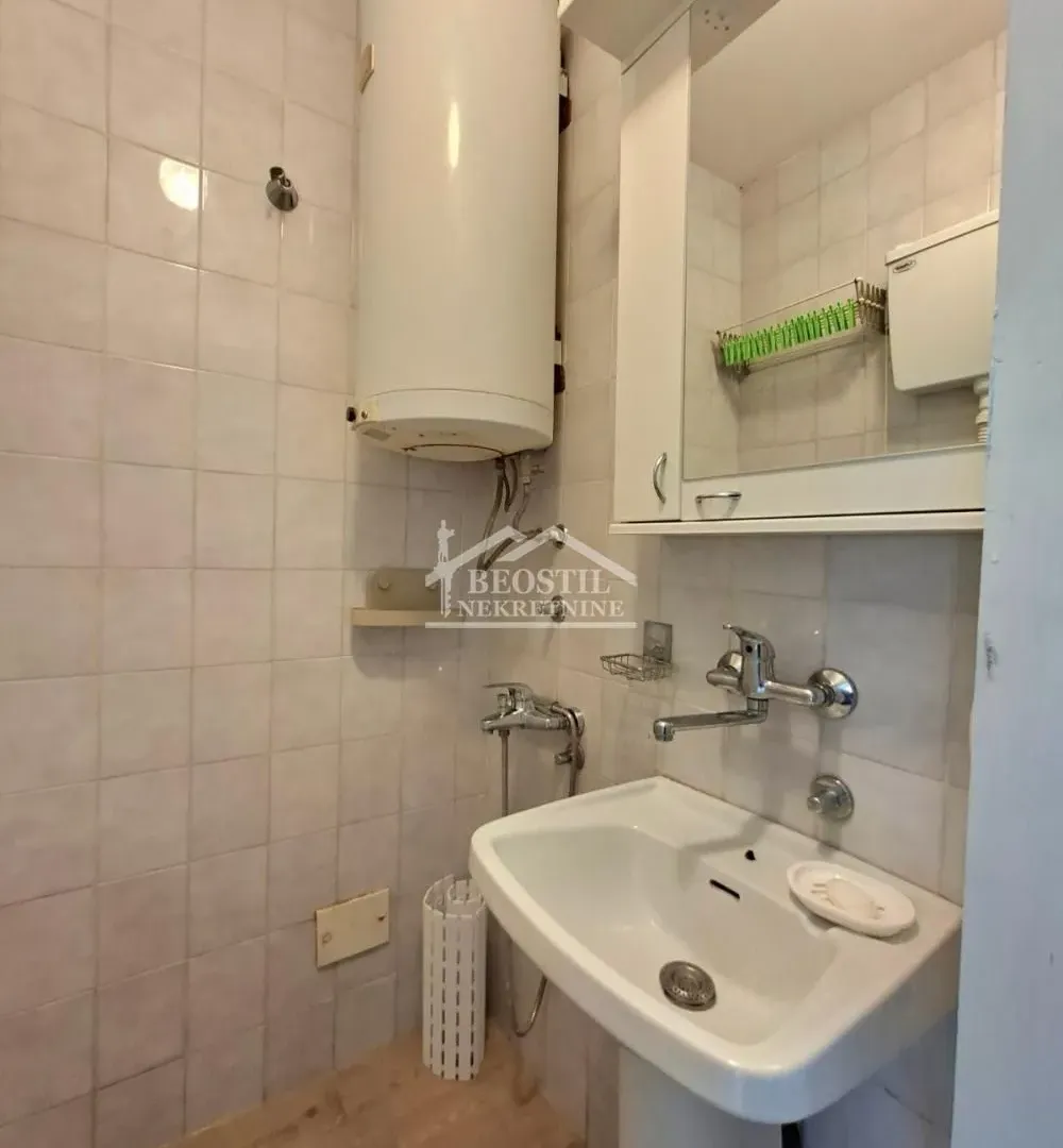 Rent, two bedroom apartment, 51m², Savski Venac, Beograd