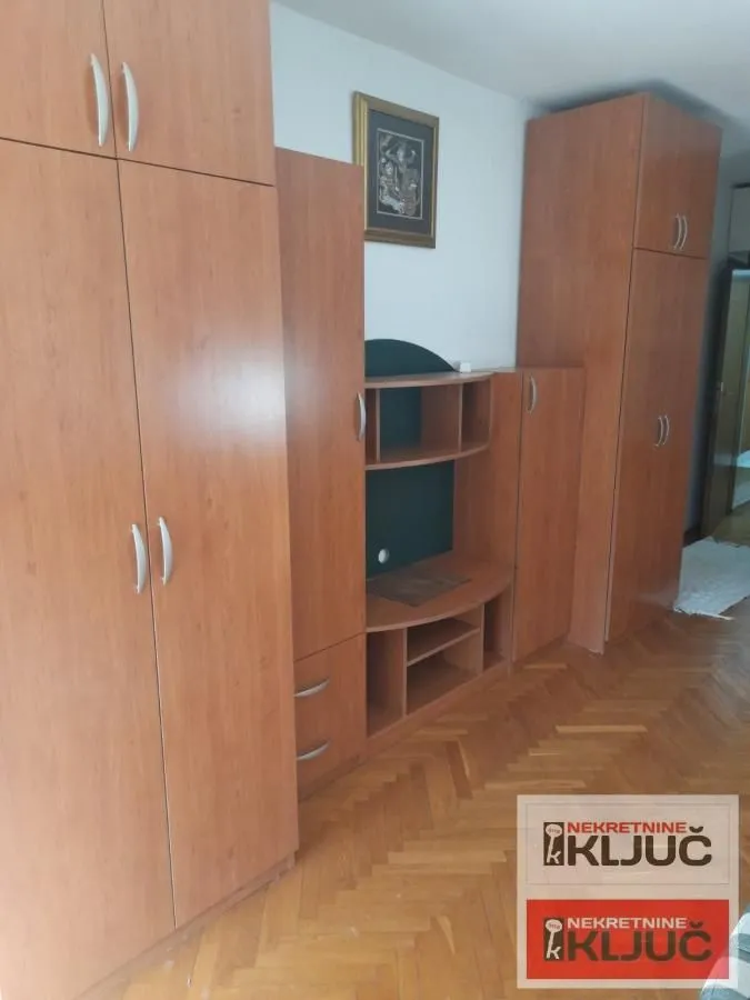 Izdavanje, garsonjera, 29m², Grbavica, Novi Sad Sve Podlokacije