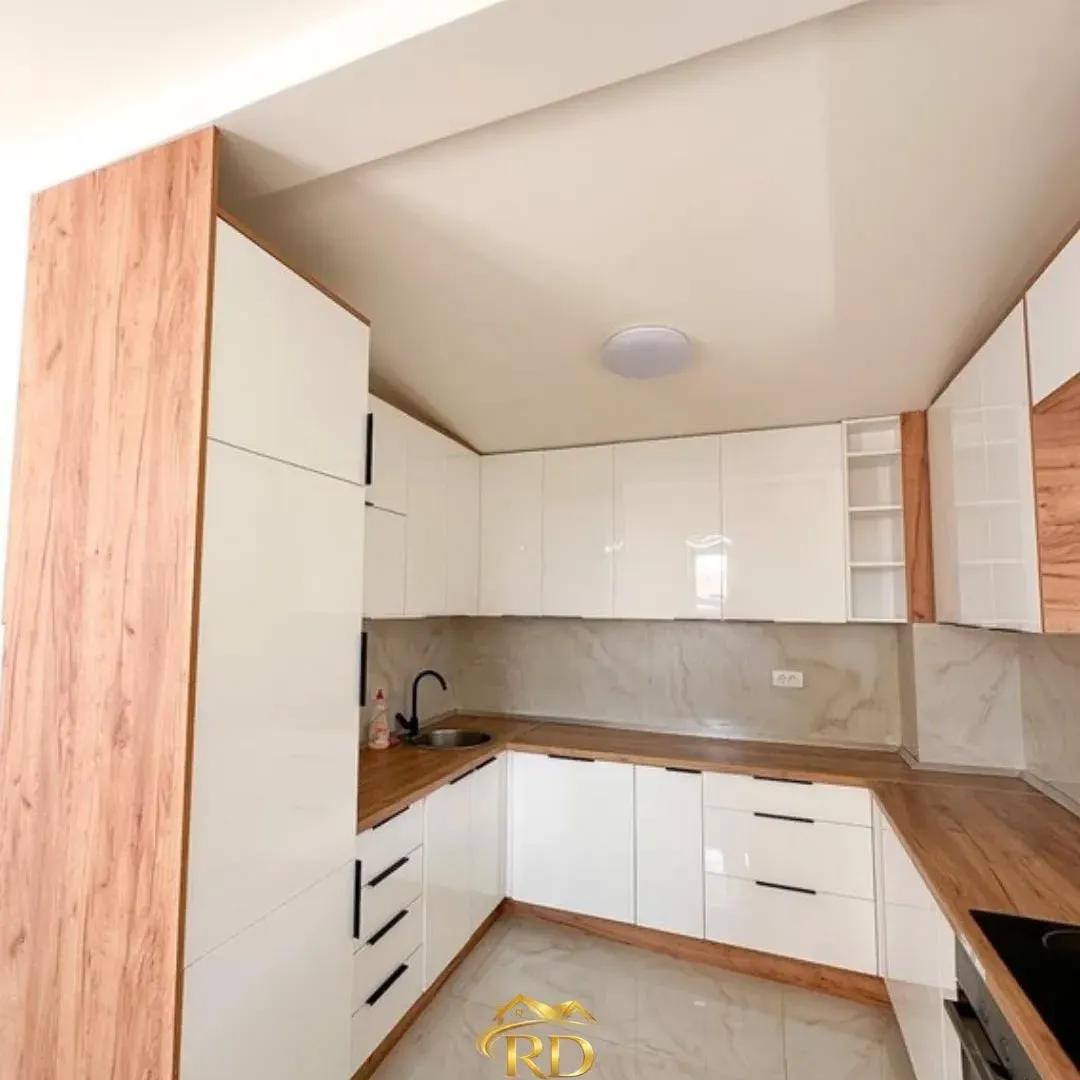 Izdavanje, dvosoban stan, 125m², Momišići, Podgorica