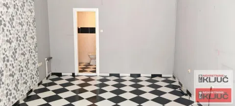 Rent, office space, 22m², Bulevar Oslobodjenja, Novi Sad Sve Podlokacije - image 2