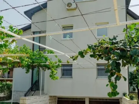 Sale, house, 400m², Zagorič, Podgorica - image 4