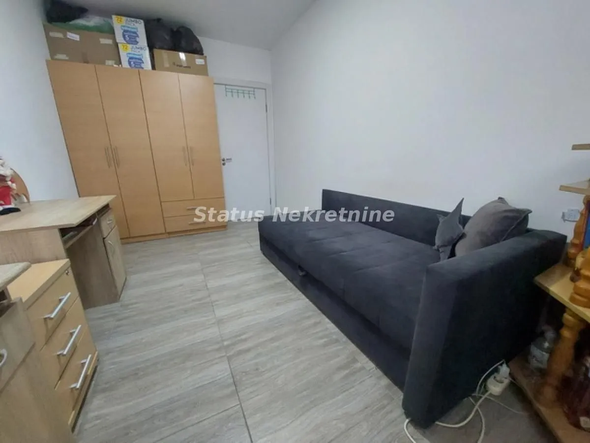 Prodaja, trosoban stan, 58m², Petrovaradin, Novi Sad