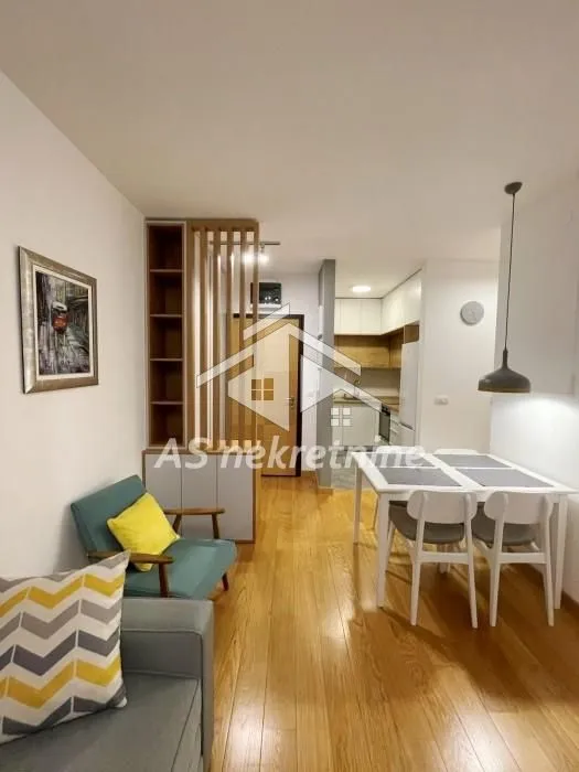 Rent, two bedroom apartment, 40m², Vračar Sve Podlokacije, Beograd
