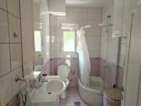 Izdavanje, dvosoban stan, 90m², Stari Aerodrom, Podgorica - image 4