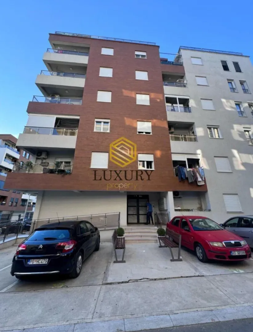 Prodaja, dvosoban stan, 72m², Ljubović, Podgorica