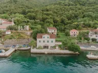 Izdavanje, kuća, 350m², Kostanjica, Kotor - image 2