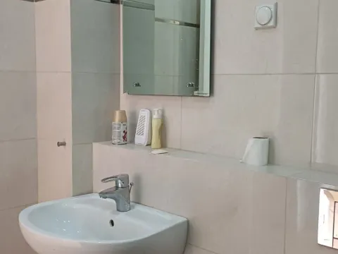 Sale, one bedroom apartment, 82m², Ulcinj, Crna Gora - image 13