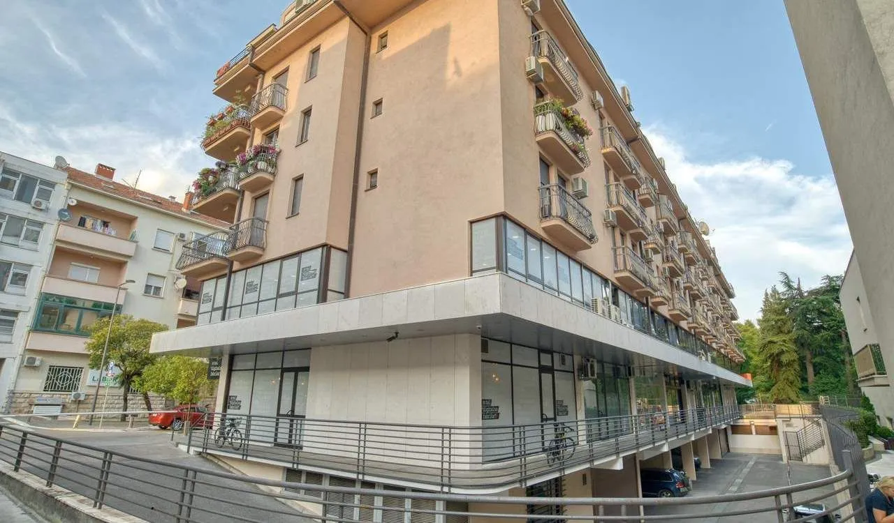 Rent, two bedroom apartment, 90m², Podgorica, Crna Gora