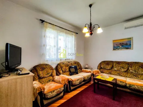 Izdavanje, dvosoban stan, 60m², Tološi, Podgorica - image 3