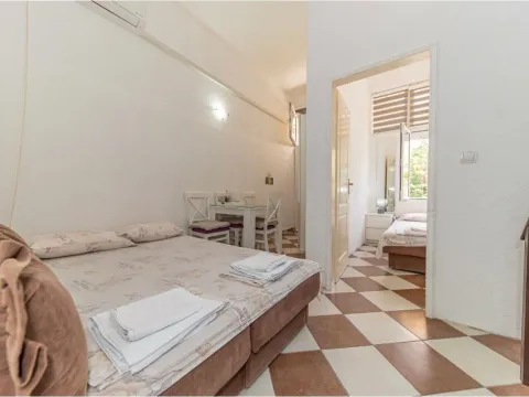 Izdavanje, jednosoban stan, 28m², Sutomore, Bar - image 4